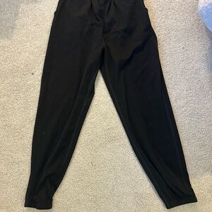 Vuori Women’s Black Joggers size S